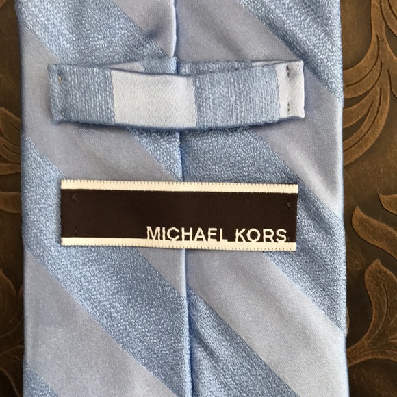Michael Kors Blue Silk Tie - Picture 4 of 9